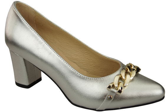 Classic Women's  Pumps Shoes made of Natural Leather with a Gold Decorative Chain 200 ElitaBut